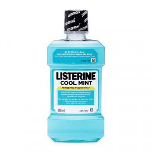 Nước súc miệng diệt khuẩn hương bạc hà mát lạnh Listerine Cool Mint (250ml)