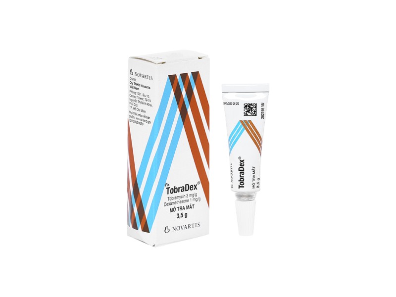 Thuốc mỡ tra mắt điều trị nhiễm khuẩn mắt TobraDex sterile ophthalmic ointment (3.5g)